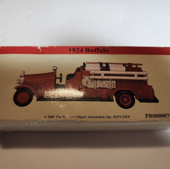 1999 and 2001 Collectors The Readers Digest 1924 Buffalo Firetruck - Picture 6 of 8